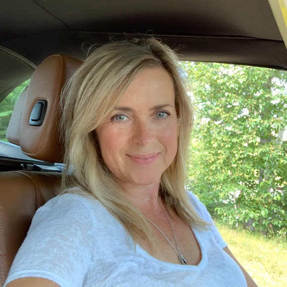 Meet your Posher, Angela - Picture 1 of 1